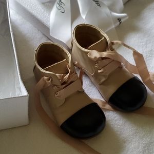 Age of innocence boots